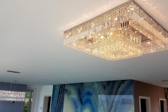 Lakeside-Luxury-Villa-crystal-chandeliers-by-Luchiante-4