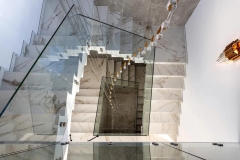 Staircase-suspended-crystal-lamp-Luchiante-1