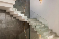 Staircase-suspended-crystal-lamp-Luchiante-3